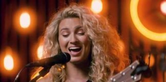 Tori Kelly reportedly rushed to hospital with blood clots after fainting at dinner Vocalist Tori Kelly was reportedly required to the hospital Sunday evening after suffering from severe blood clots.